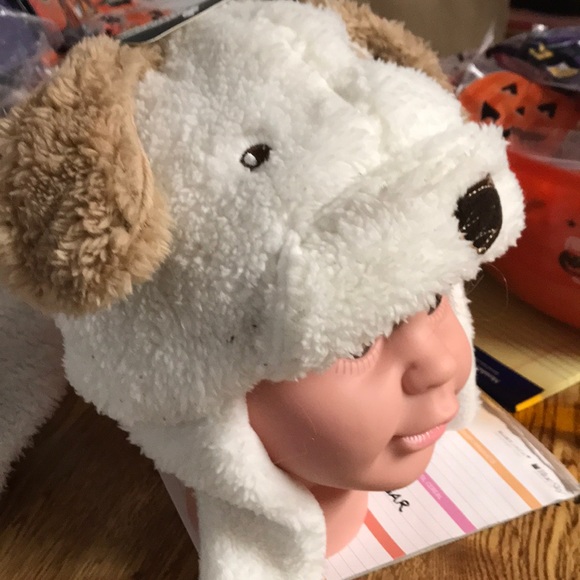 Fuzzy child’s hat. - Picture 4 of 6